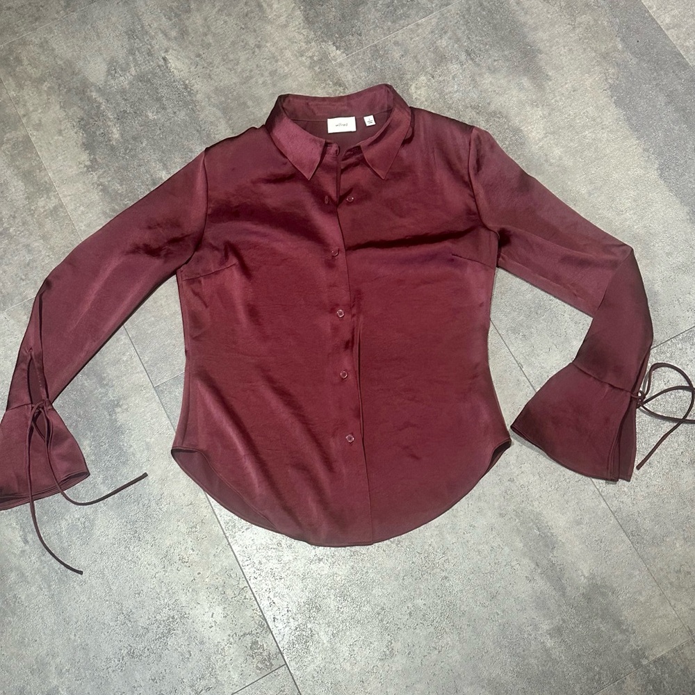 Wilfred Burgundy Fitted Button Down Shirt with bell sleeves and ties